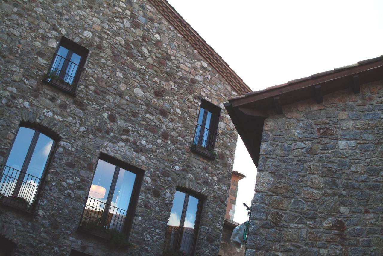 El Castell De La Pobla De Lillet (Adults Only) Villa ภายนอก รูปภาพ