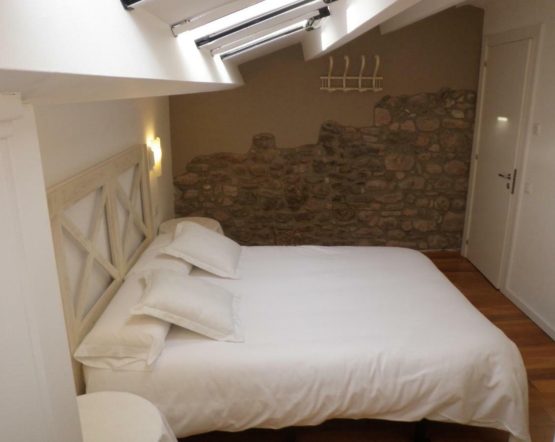 El Castell De La Pobla De Lillet (Adults Only) Villa ภายนอก รูปภาพ